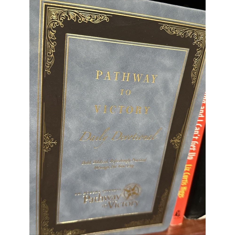2022 Pathway To Victory Daily Devotional Leather Cover Book Like New